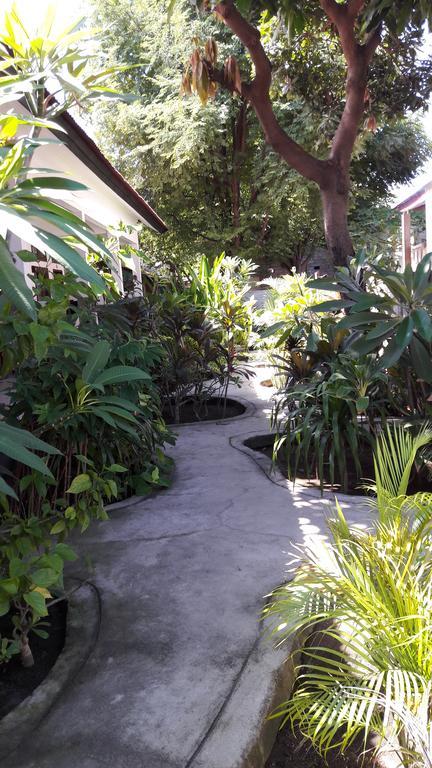 Gili T Heaven Hotel Gili Trawangan Exterior photo